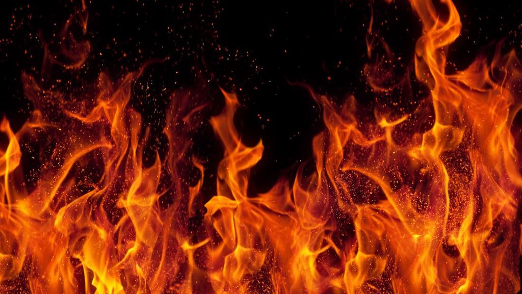 Tragedi di Tambora: Kebakaran Melanda Rumah Akibat Percikan Kabel Listrik